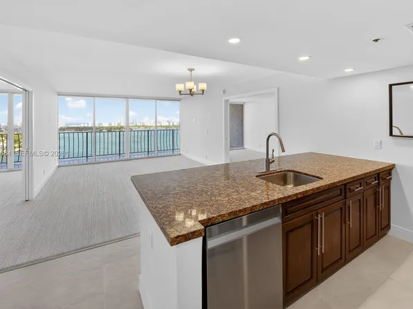 7601 E Treasure Dr APT 2319, North Bay Village, FL 33141