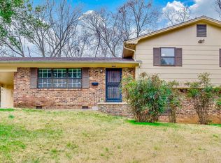 1009 Francis Rd, Knoxville, TN 37909