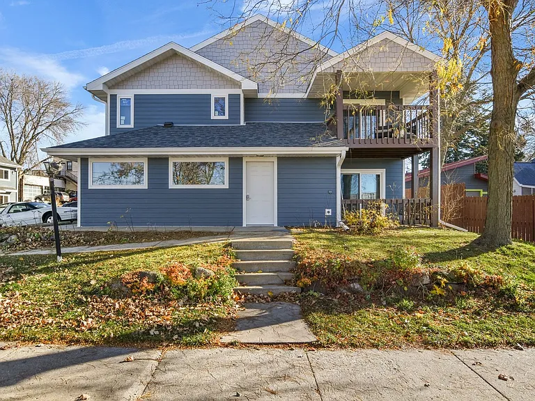 1207 E Wilson St — Photo 12
