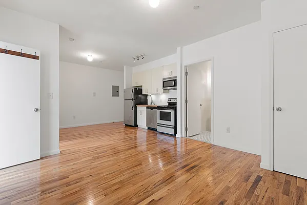 Rented by CCM Property Management LLC | media 2