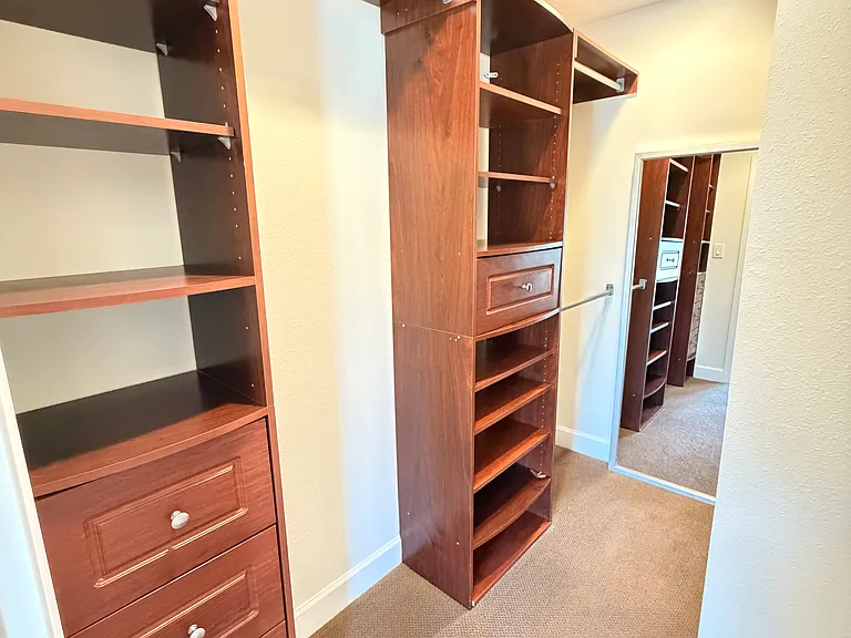 5701 Malaga Pl — Photo 32