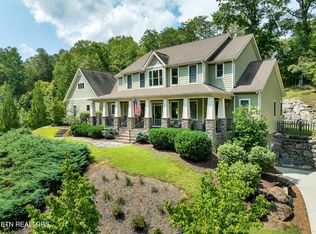 731 Hunters Run Rd, Townsend, TN 37882