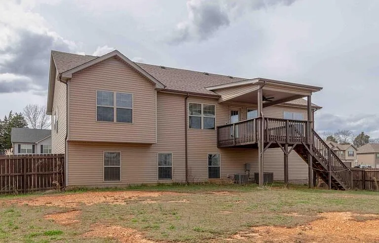 1063 Freedom Dr — Photo 23