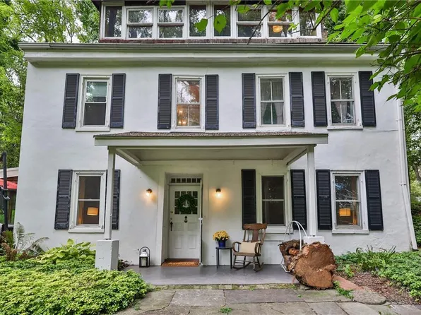 706 Wagener Ln, Easton, PA 18040