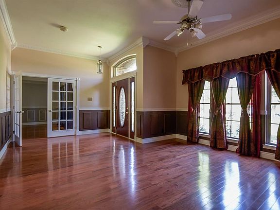 4th image of 3928 Buena Vista Cir