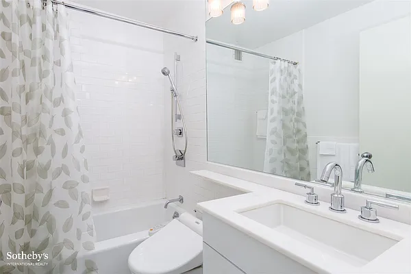 Sold by Sotheby's International Realty | media 22