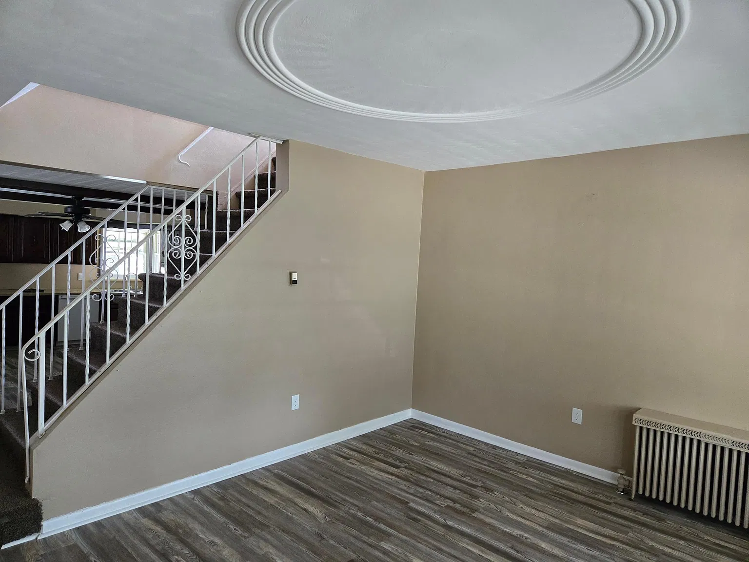 49 Wilcox St — Photo 1