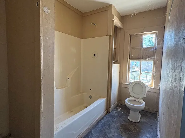 613 N Eye St #26 — Photo 5