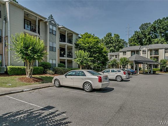 2nd image of 1747 Jack Warner Pkwy APT 303-B