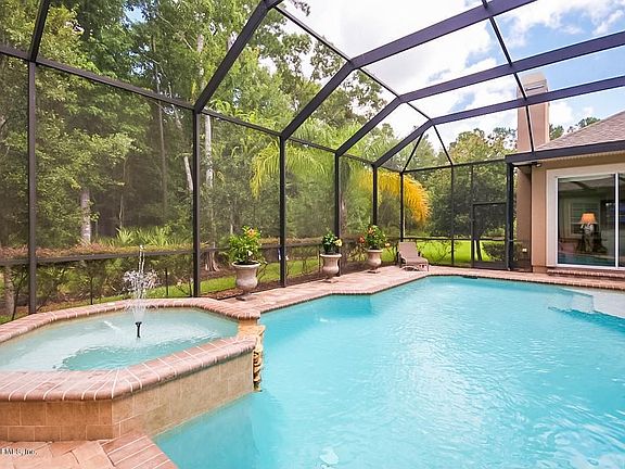 5th image of 209 Pinehurst Pointe Dr