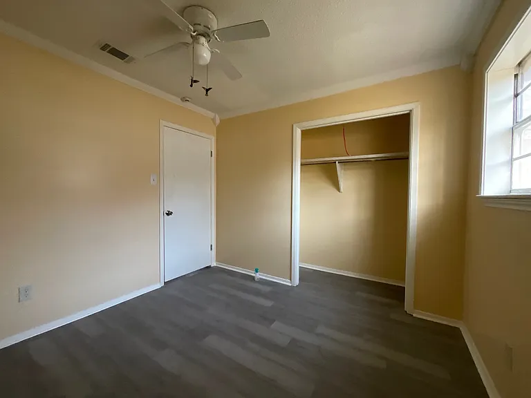 1361 Shady Ln — Photo 17