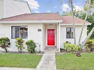 6508 Dockside Cir, Greenacres, FL 33463