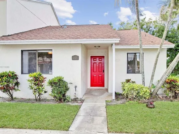 6508 Dockside Cir, Greenacres, FL 33463