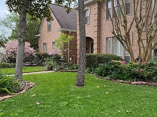 110 Pine Point Ct, League City, TX 77573