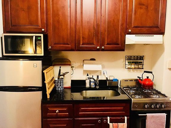 4th image of 336 E 5th St APT 4FW