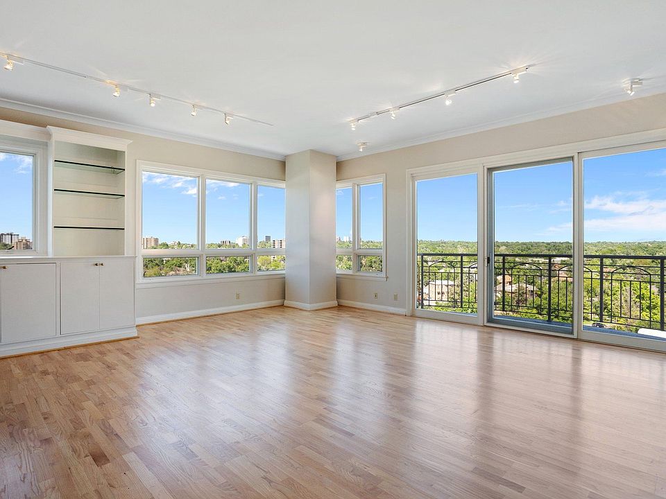 1st image of 400 E 3rd Ave APT 901