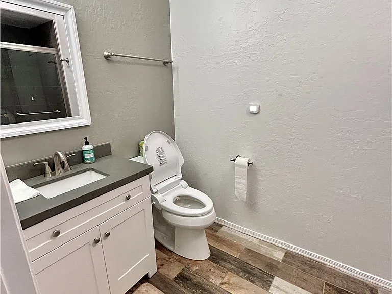 6868 Sky Pointe Dr #1047 — Photo 25