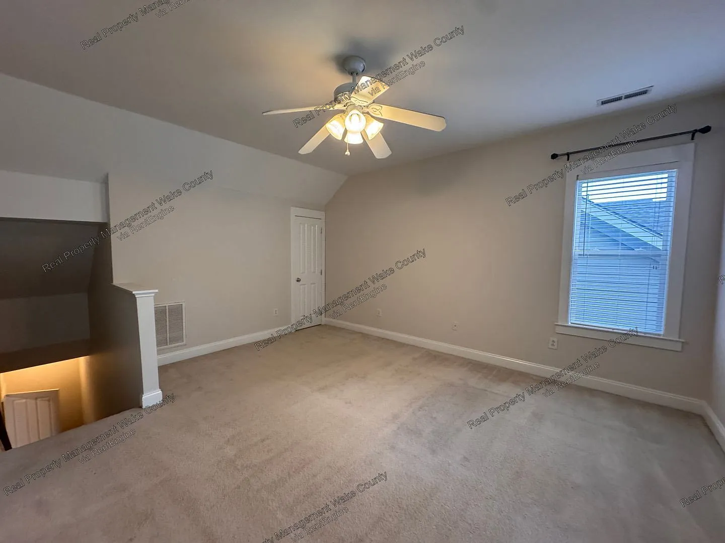3 bed, 2.0 bath, 1546 sqft, $2,100 — Photo 2
