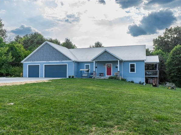 12617 Duquette Ave NE, Uniontown, OH 44632