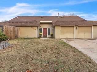 8900 Lansbrook Ln, Oklahoma City, OK 73132