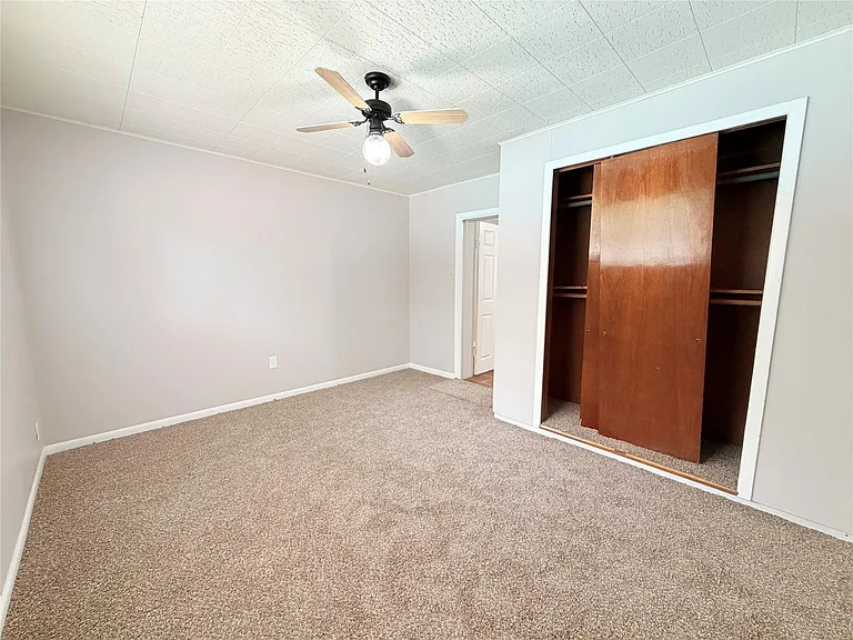 20729 Canterbury Rd — Photo 15