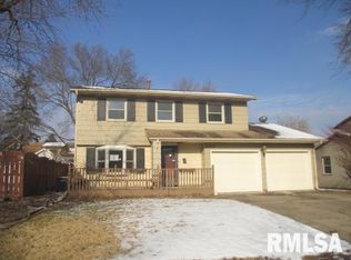 2611 16th Ave, Moline, IL 61265