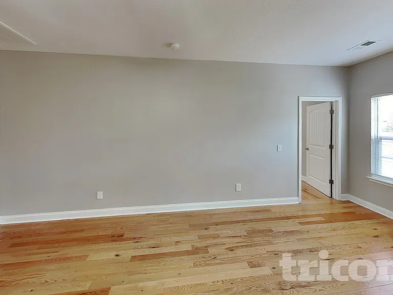 14208 Highland Meadow Rd — Photo 2