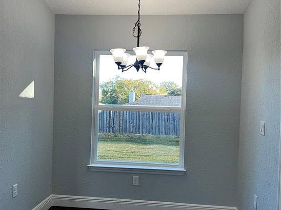 4th image of 55 NW 45th Loop