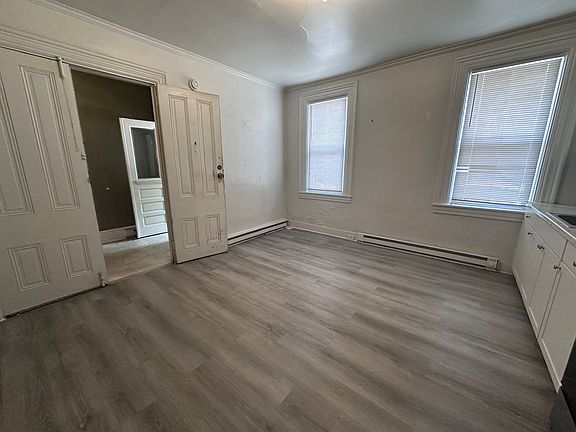 3rd image of 422 W Orange St #A
