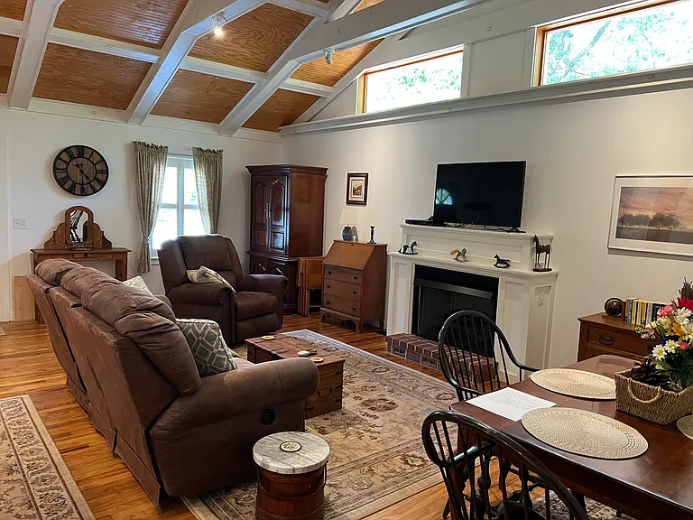 206 Sumter St SE — Photo 8