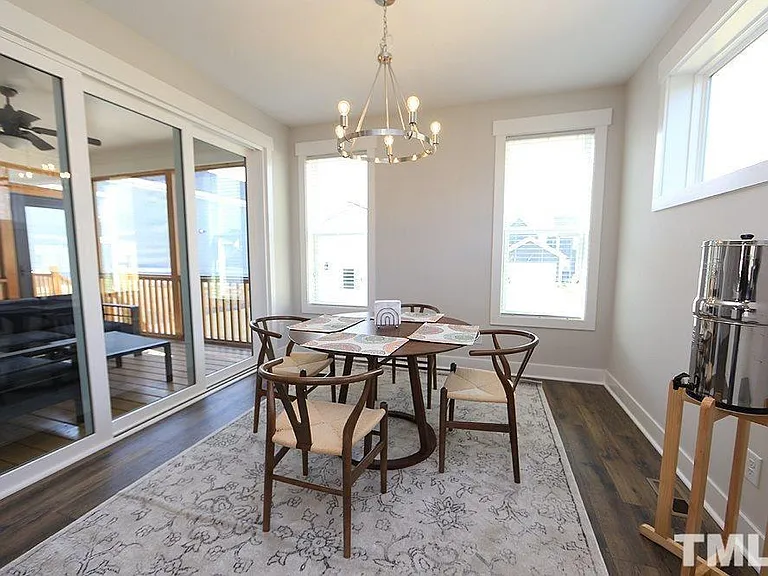 1637 Tunnel St — Photo 9