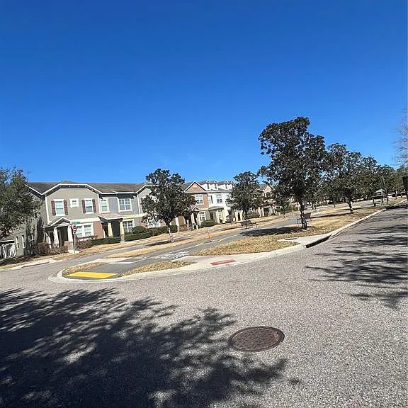 7609 Sutherton Ln — Photo 23