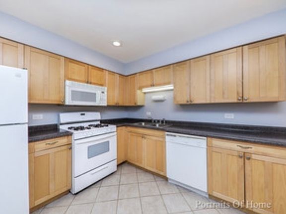 3rd image of 685 E Fullerton Ave APT 102
