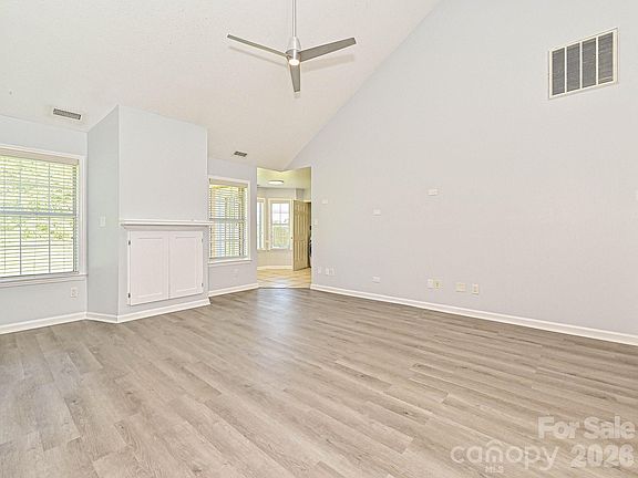 5th image of 4922 Alexis Dr