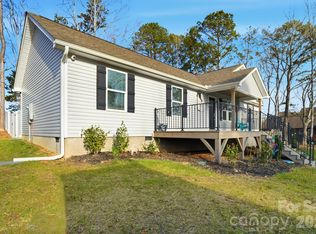 2305 Holly Ln, Shelby, NC 28150