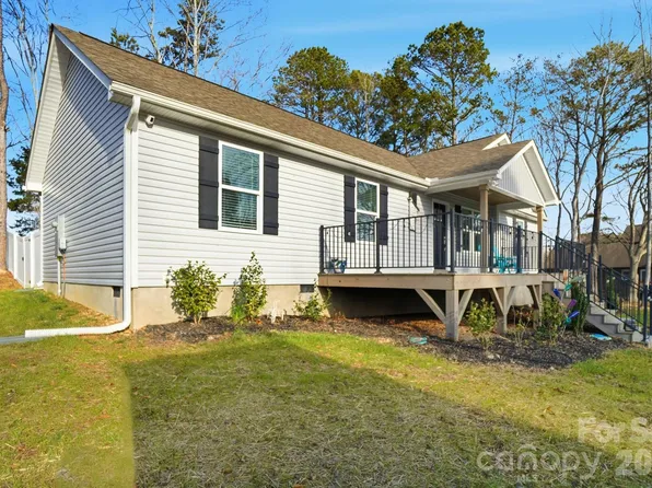 2305 Holly Ln, Shelby, NC 28150