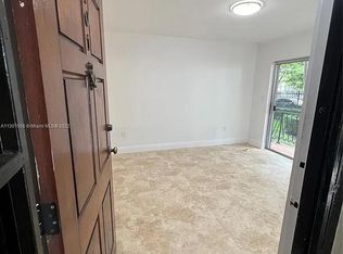 1478 NW 1st St APT 101, Miami, FL 33125