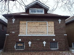 8342 S Paxton Ave, Chicago, IL