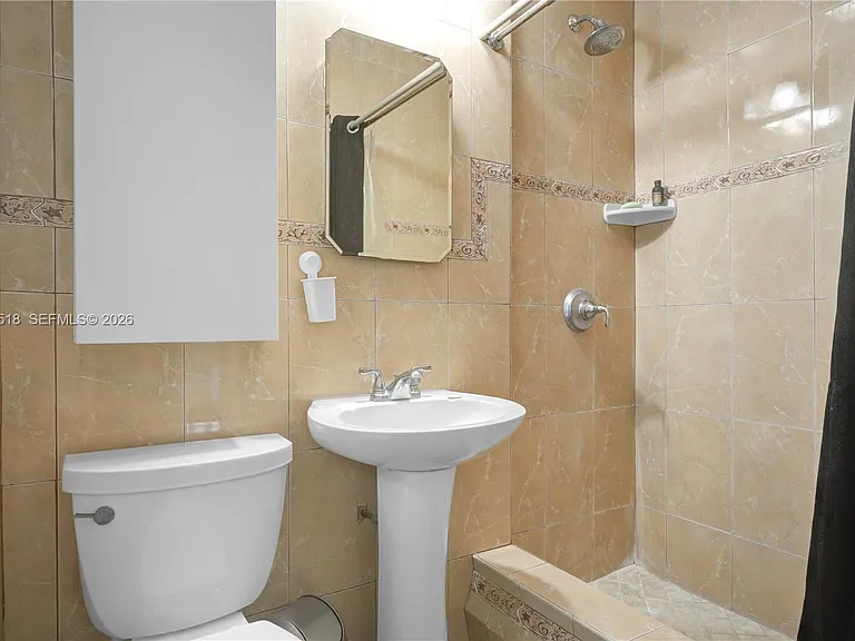 6820 NE 5th Ave #6822 — Photo 9