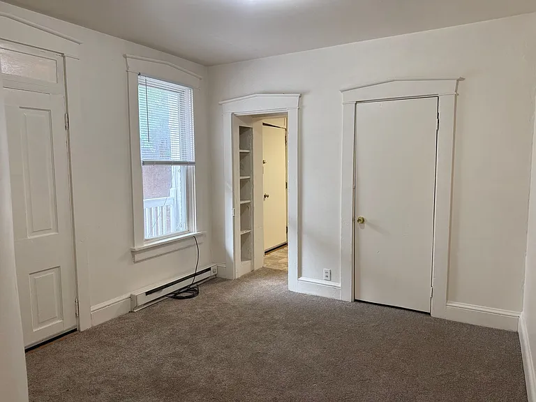 537 W. King St. — Photo 6