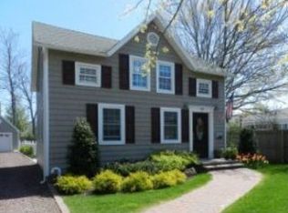 55 Monell Ave, Islip, NY 11751