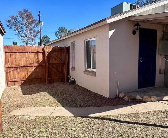3156 E Towner St #2 — Photo 32