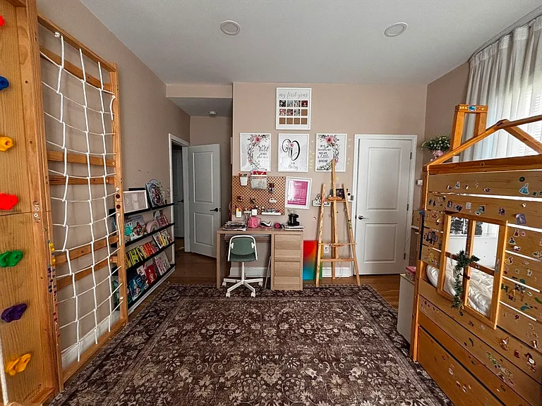 130 Dale St #1 — Photo 14