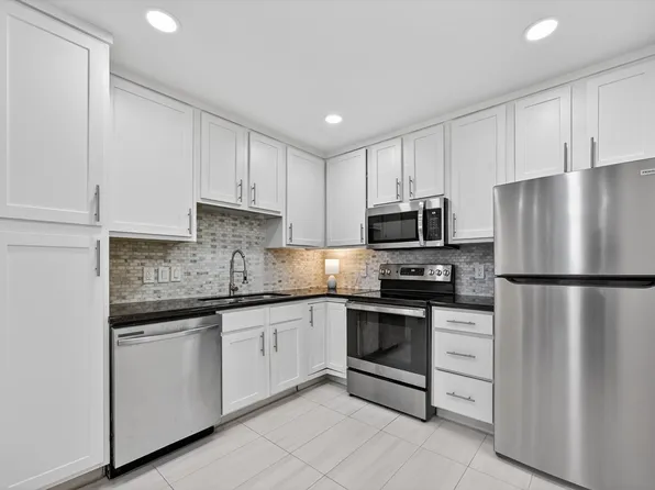 5111 Skillman St APT 224, Dallas, TX 75206