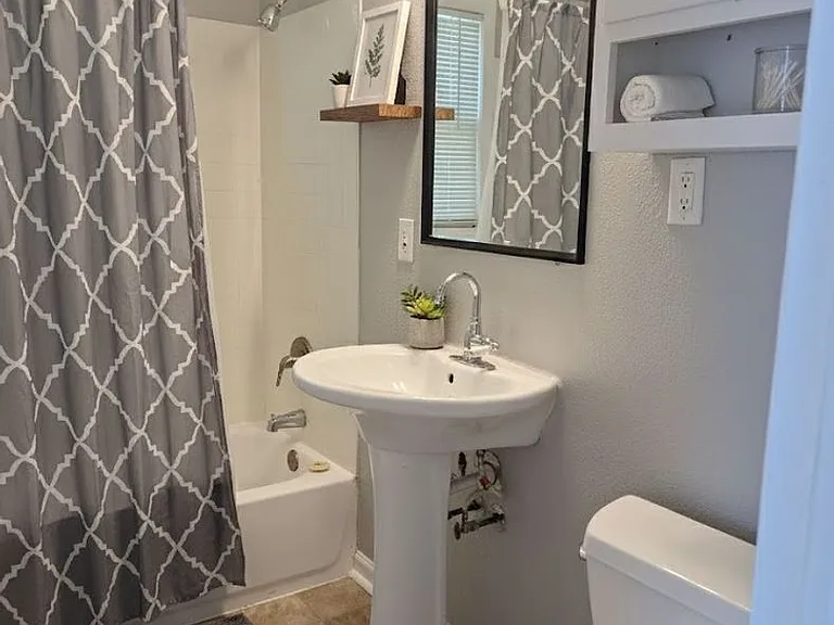Edgemoor Townhomes — Photo 31
