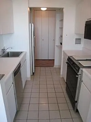 Sold by Corcoran | media 22