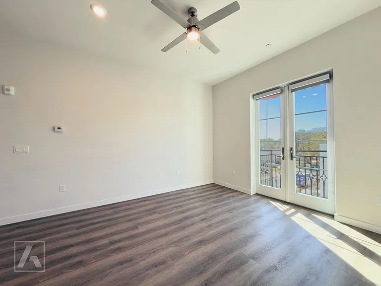 Experience Modern Luxury at Smith & Main: Premier Living in Downtown Winter Garden — Photo 51