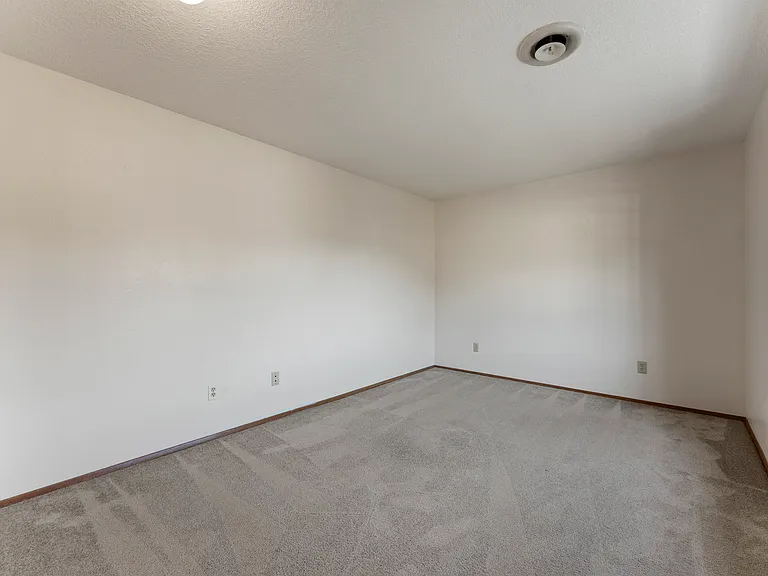 7050 SW 174th Ave — Photo 18