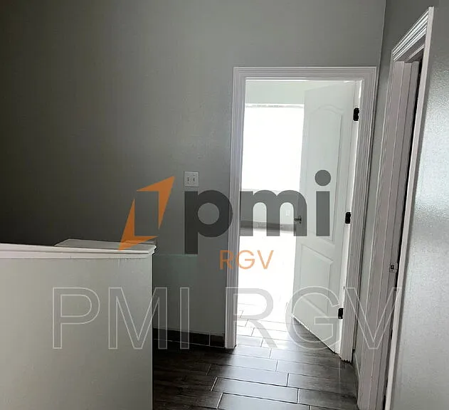 205 Baltic Ave #UNITC — Photo 23