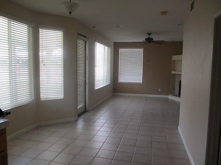 1342 Orange Grove Cir — Photo 8